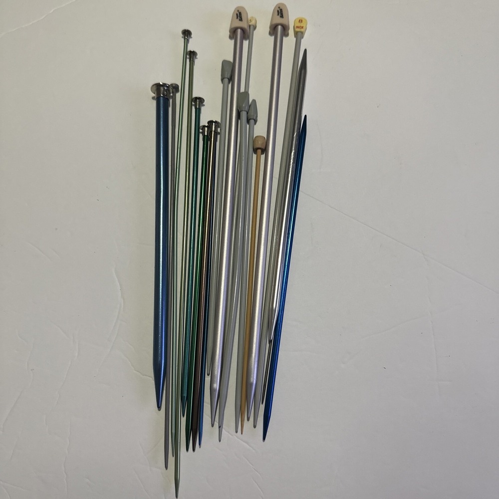 Large Lot Of Knitting Needles 20 Pcs Crochet Crafting DIY - Picture 1 of 4